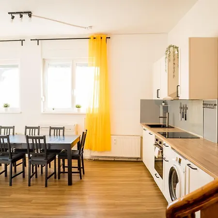 Three Bedroom Big Kitchen Selfcheckin Street Parking Berlin