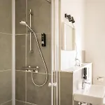 Three Bedroom Big Kitchen Selfcheckin Street Parking Apartmán *