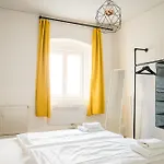 Three Bedroom Big Kitchen Selfcheckin Street Parking Apartmán Berlín