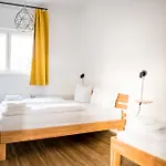 Apartmán Three Bedroom Big Kitchen Selfcheckin Street Parking *