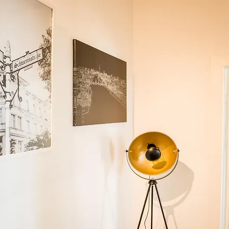 Apartamento Three Bedroom Big Kitchen Selfcheckin Street Parking