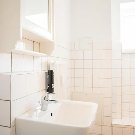 Apartment Three Bedroom Big Kitchen Selfcheckin Street Parking Berlin