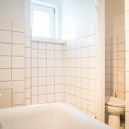 Three Bedroom Big Kitchen Selfcheckin Street Parking Berlin