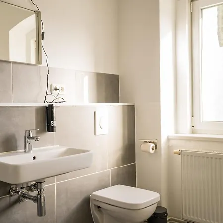 Three Bedroom Big Kitchen Selfcheckin Street Parking * Berlin