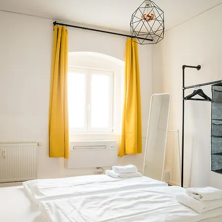 Three Bedroom Big Kitchen Selfcheckin Street Parking Apartment Berlin